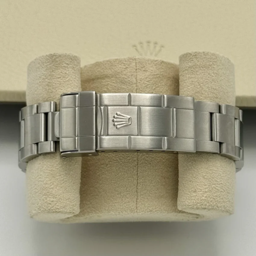 Rolex Submariner Date 16610 Men’s Watch. Y Serial With 2022 Rolex Service Card