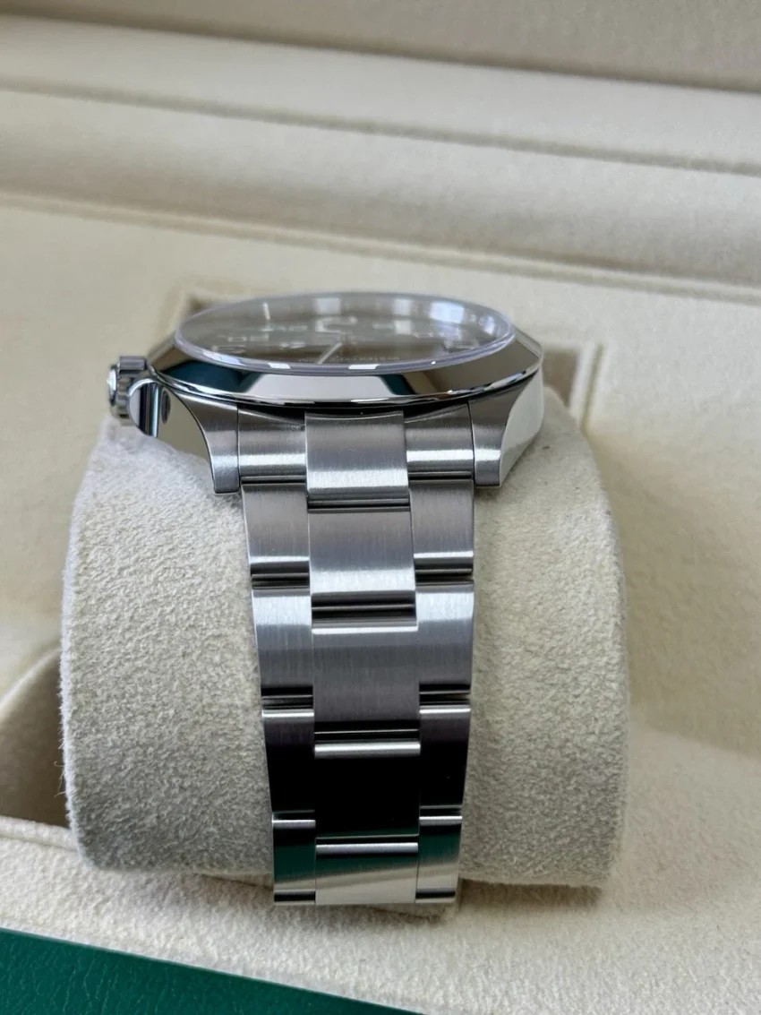 Rolex Air-King Men's Watch - 126900. 2022 Full Set Box Papers Immaculate Steel