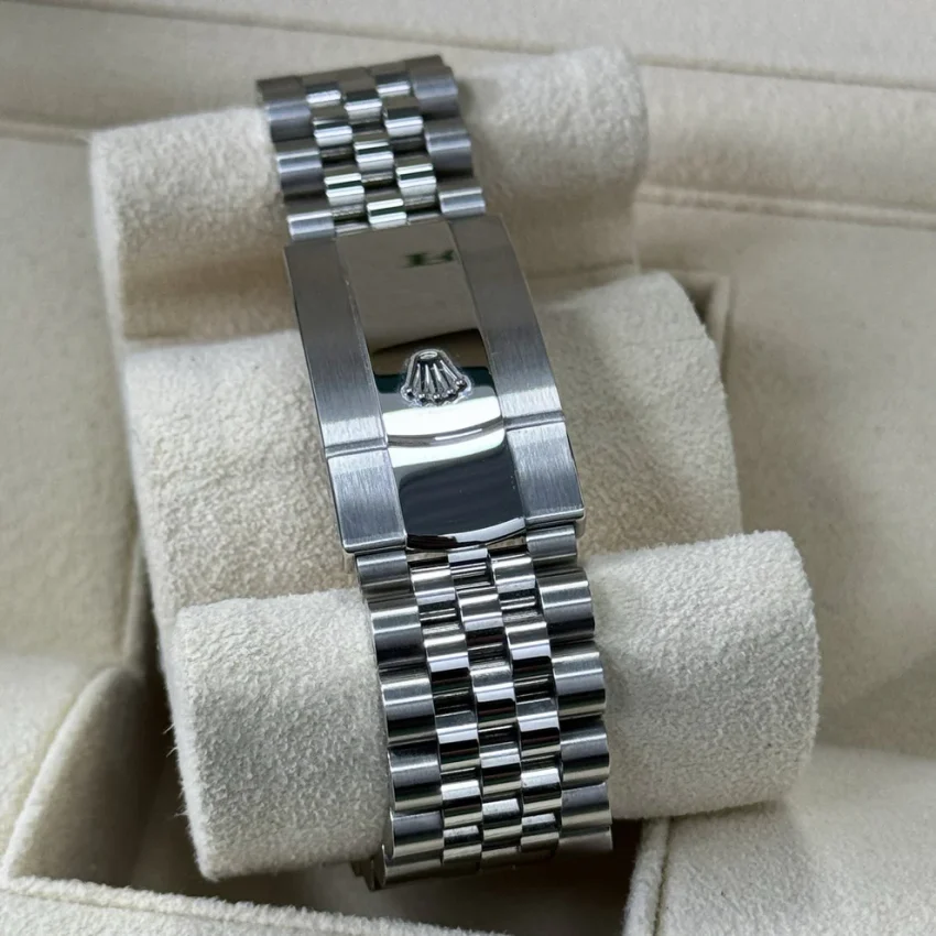 Rolex Sky Dweller Blue Dial Jubilee Bracelet 336934. 2024 Full Set Immaculate