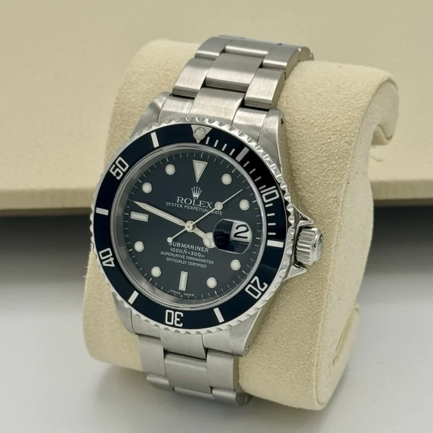 Rolex Submariner Date 16610 Men’s Watch. Y Serial With 2022 Rolex Service Card