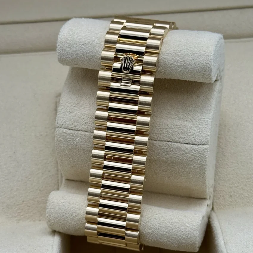 Rolex Day Date 40 228238 Yellow Gold. Black Motif Dial. 2018 Box & Papers Mint